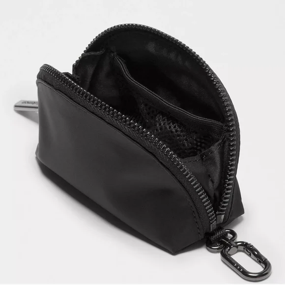 lululemon dual wristlet pouch New!! - Picture 3 of 3